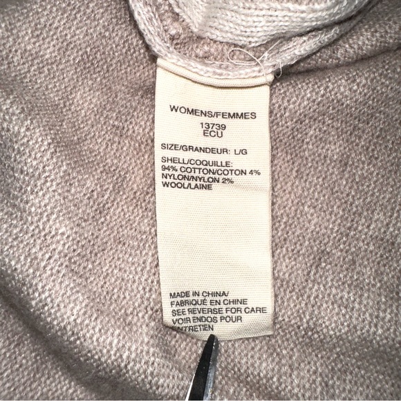 Woolrich V-Neck Cable knit Long Sleeve Sweater LARGE - Picture 4 of 7